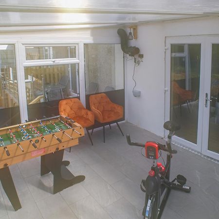 Luxury 4 Bedroom Cottage With Stunning Views Near Fairy Pools! Carbost  Exterior photo