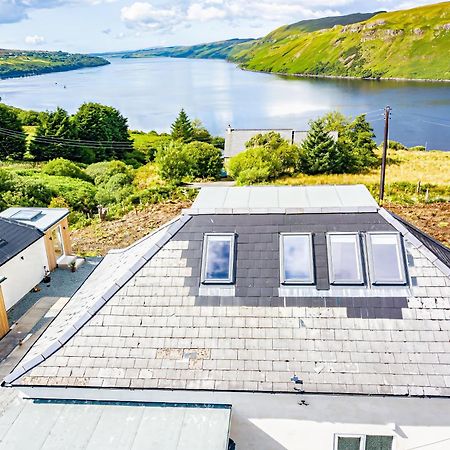 Luxury 4 Bedroom Cottage With Stunning Views Near Fairy Pools! Carbost  Exterior photo
