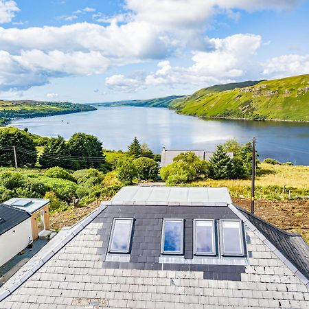 Luxury 4 Bedroom Cottage With Stunning Views Near Fairy Pools! Carbost  Exterior photo