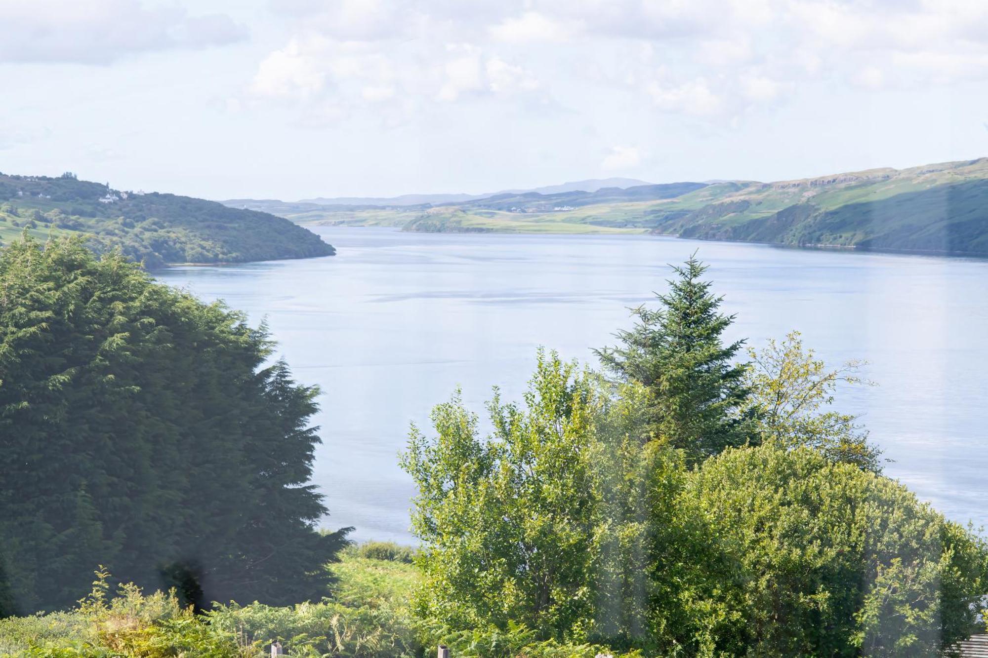 Luxury 4 Bedroom Cottage With Stunning Views Near Fairy Pools! Carbost  Exterior photo
